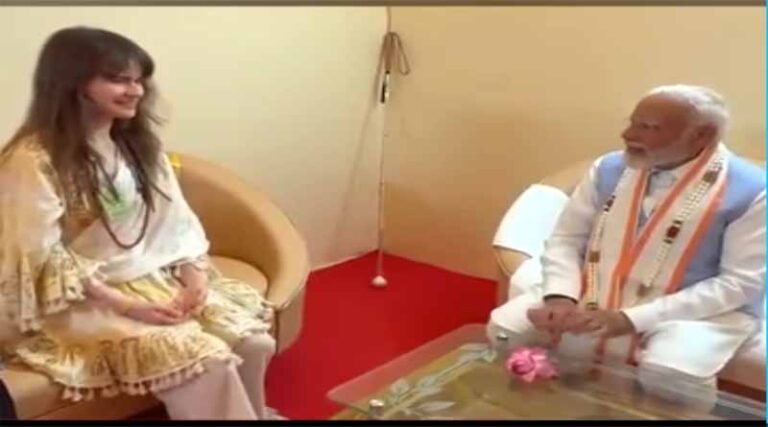 जर्मनी की प्रख्यात गायिका के साथ प्रधानमंत्री मोदी ने बजाई टेबल-वीडियो वायरल हुआ