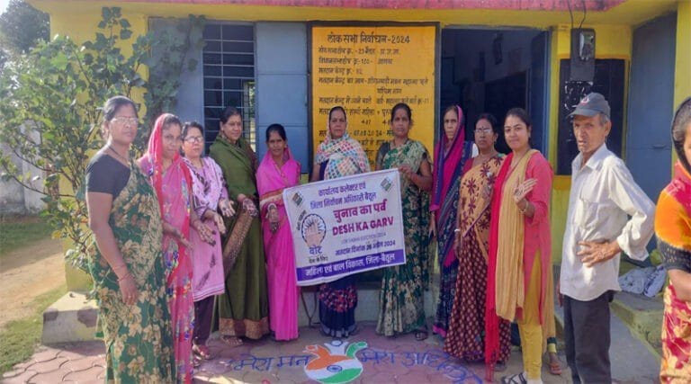बांटी मतदाता पर्चियां, बूथ पर स्पर्धाएं हुईं, प्रवासी वोटरों को फोन पर दिया मतदान करने का न्योता 9 kota