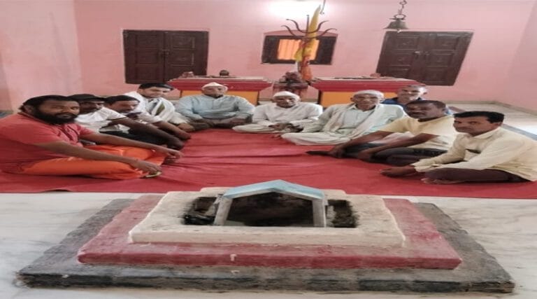 वैशाख पूर्णिमा महोत्सव कि तैयारी को लेकर मन्दिर परिसर में हुई बैठक 29 sai