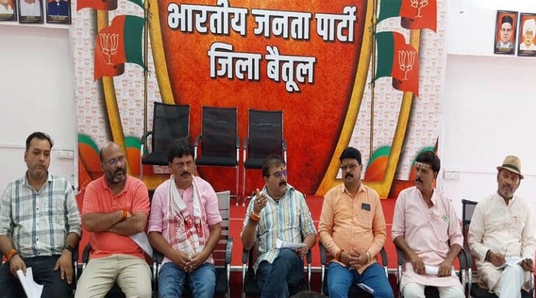 ढेड़ लाख पौधारोपण करेगी भाजपा - बबला शुक्ला 7 babla