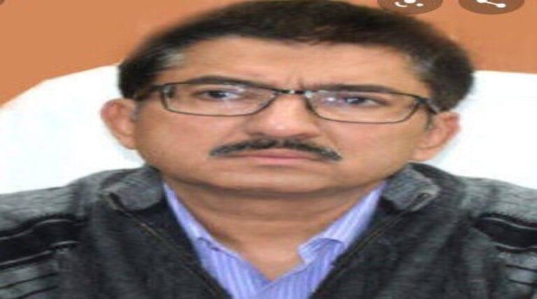 आईएएस वरिष्ठ अधिकारी श्री खत्री ने संभागीय कमिश्नर का कार्यभार संभाला 18 manoj