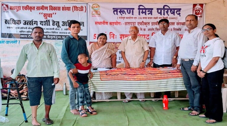 चिल्कापुर मे विराट दिव्यांग कैम्प आयोजित कृत्रिम अंग एवं सहायक उपकरण पाकर दिव्यांग हुए खुश 22 mitr