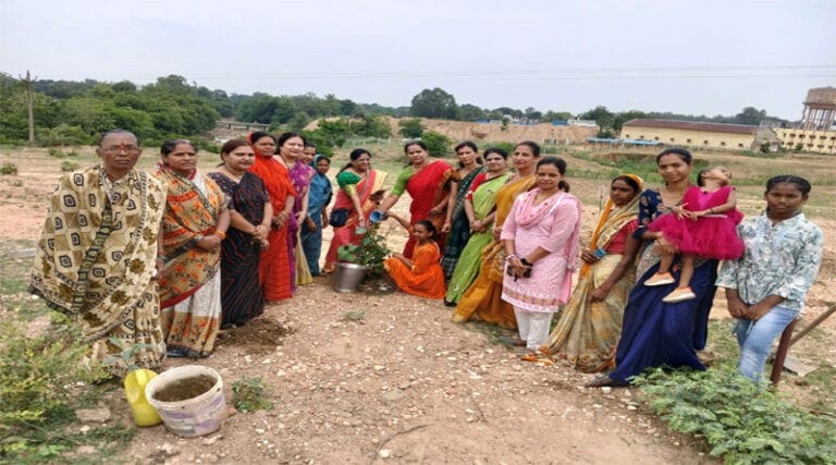 माया नारोलिया के जन्मदिन पर पौधारोपण 22 naroliya