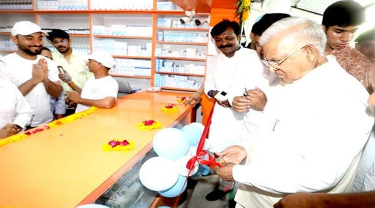 गरीब-जरूरतमंदों को मिले सस्ती एवं गुणवत्तापूर्ण दवाईयों का लाभ : राज्यपाल श्री पटेल 12 rajypal