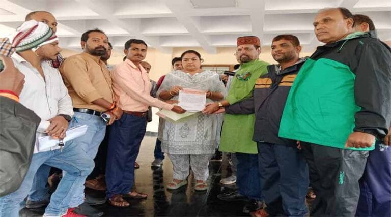 न्यूनतम वेतन को शीघ्र लागू करने भारतीय मजदूर संघ ने भरी हुंकार 8 bms