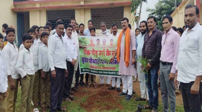 पौधारोपण निरंतर किया जाना चाहिए:मंगल सिंह धुर्वे 28 mangal