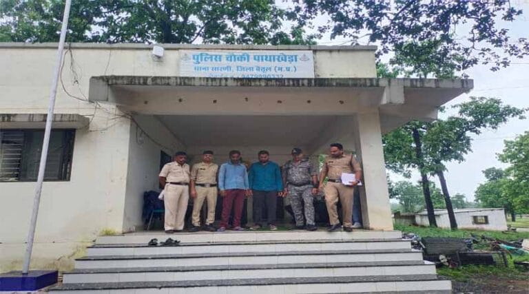 पाथाखेड़ा पुलिस ने दो मामलों में चोरी के 2 आरोपी को किया गिरफ्तार,बाइक बेचने के फ़िराक में थे आरोपी 16 chori