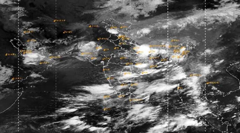 जारी रहेगा झमाझम का दौर, आज इन जिलों दो जिलों में अति भारी बारिश,10 जिलों में रेड ,18 जिलों में येलो अलर्ट 33 mousam