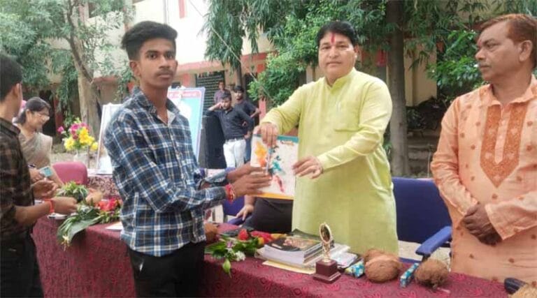 शासकीय बालक उच्चतर माध्यमिक विद्यालय सारणी में शिक्षक दिवस हर्षोल्लाह से मनाया 18 barde