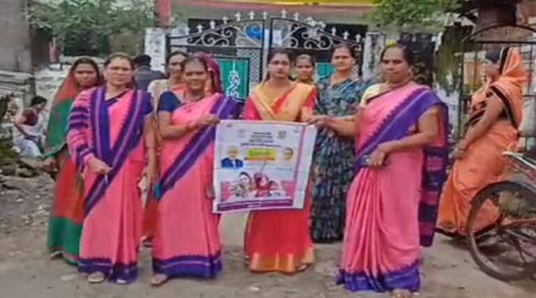 पोषण सप्ताह के अंतर्गत आंगन वाडी में आयोजित की गई कार्यशाला 24 kiran