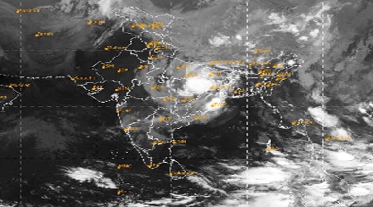 अगले 3 घंटों में 13 जिलों में हल्की बारिश की संभावना 23 mousam