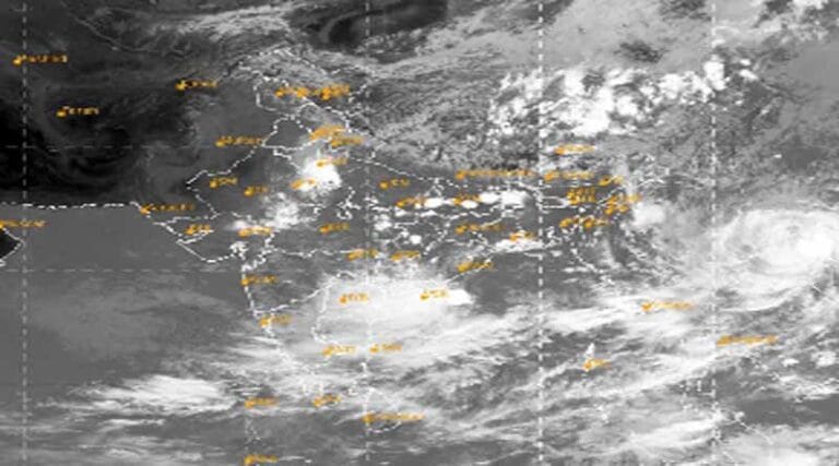 ताजा अपडेट: अगले 72 घंटे तक झमाझम वर्षा के आसार, आज 23 जिलों में भारी बारिश का अलर्ट, 14 mousam