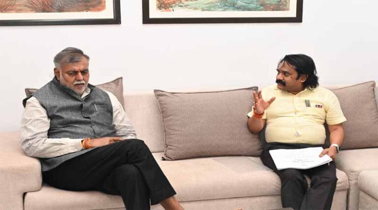 श्रम मंत्री ने चार श्रम मंडलों के अध्यक्ष का कार्यभार ग्रहण किया 34 patel