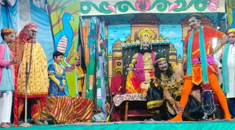 रामलीला के रंगमंच पर हुआ अंगद संवाद जब भरी सभा में अंगद ने दी रावण को चुनौति 8 angad