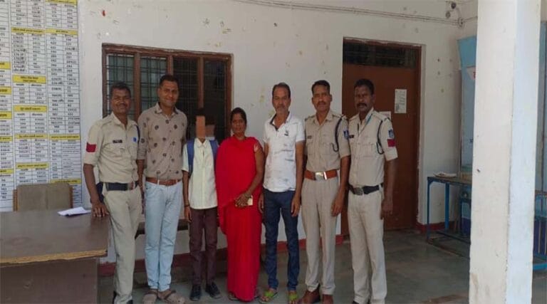 गंज पुलिस ने आधे घंटे में नाबालिग बालक को सुरक्षित दस्तयाब कर परिजनों को सौंपा 1 baalak
