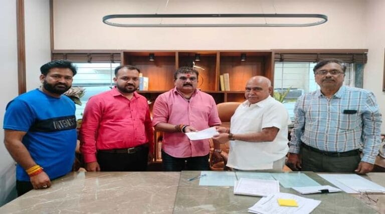 बैतूल विधायक हेमंत खण्डेलवाल बने भाजपा के सक्रिय सदस्य भाजपा जिला अध्यक्ष नें दिलवाई सक्रिय सदस्यता 1 bb