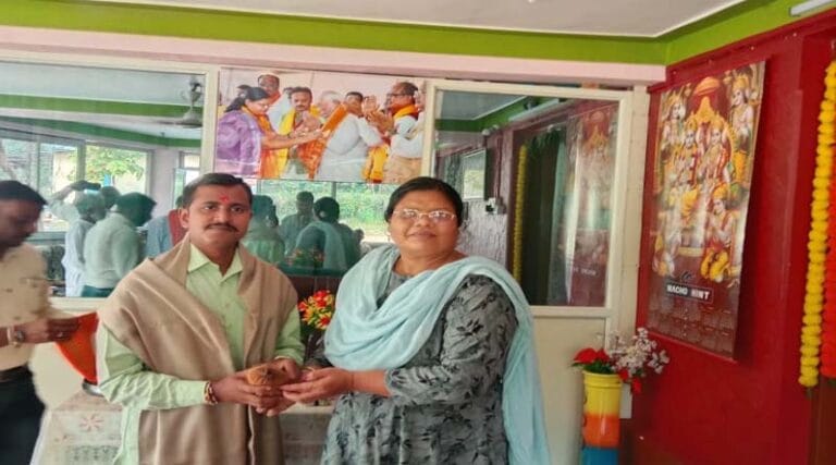 कृषि ग्रामीण मजदूर महासंघ ने सौंपा क्षेत्रीय विधायक को ज्ञापन 23 ganga