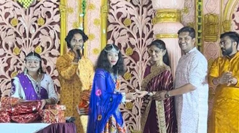 गरबा महोत्सव में गोल्ड कॉइन से सम्मानित हुई राखी उईके 20 rakhi'