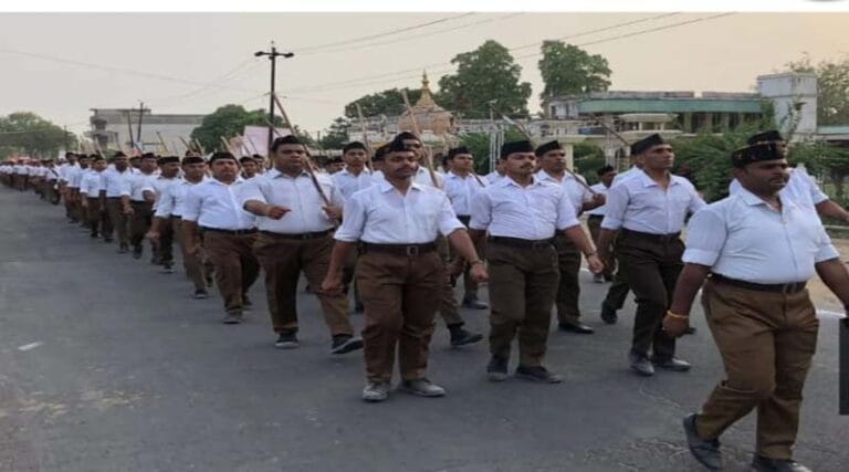 राष्ट्रीय स्वयंसेवक संघ बैतूल नगर का विजय दशमी 12 अक्टूबर को पथ संचलन 1 rss