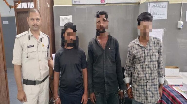 गंज पुलिस ने चाकूबाजी में शामिल नाबालिग सहित 03 आरोपियों को किया गिरफ्तार 10 ss
