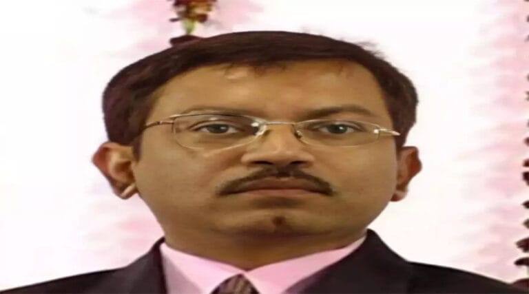 आयुक्त राज्य निर्वाचन आयोग बने मनोज कुमार श्रीवास्तव शासन ने जारी किये आदेश 4 manoj