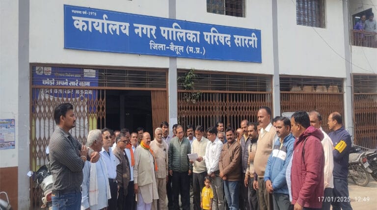मकर संक्रांति पर लापरवाही: श्रद्धालुओं की सुरक्षा को लेकर क्षत्रिय लोणारी कुनबी समाज संगठन ने सौंपा ज्ञापन 28 nagar
