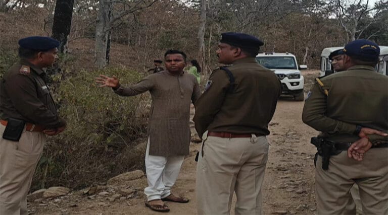 सब्जियों की फसल के साथ लगाए अवैध गांजे के पेड़ सहित आरोपी गिरफ्तार 19 dsp