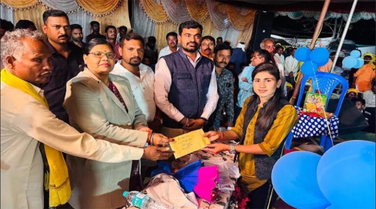 चिचोली के छोटा मड़देव में महाशिवरात्रि पर भक्ति की बयार, 1 लाख से भी अधिक श्रद्धालुओं ने की पूजा-अर्चना 1 ganga