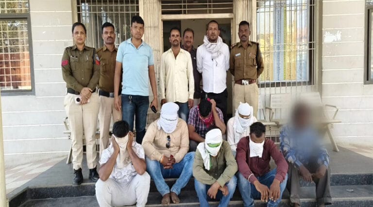 मुलताई पुलिस द्वारा दो जुआ फड़ से सात जुआरी गिरफ्तार* 6 multas