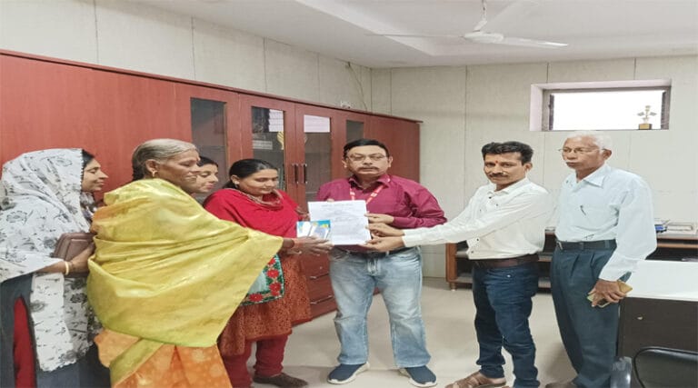 संत श्री आशारामजी बापू की ससम्मान रिहाई की मांग, महिला उत्थान मंडल ने राष्ट्रपति के नाम सौंपा ज्ञापन 14 asha