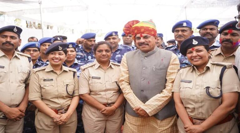 जनता के लिये पुलिस करती है सभी चुनौतियों का सामना : मुख्यमंत्री डॉ. यादव 25 cmmm