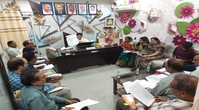 पीआईसी की बैठक में नगर पालिका के वार्षिक बजट 2025-26 की परिषद हेतु की अनुशंसा 9 nagar