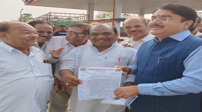 आमला-सारणी विधानसभा क्षेत्र की समस्याओं को लेकर प्रभारी मंत्री को सौंपा ज्ञापन 22 amala