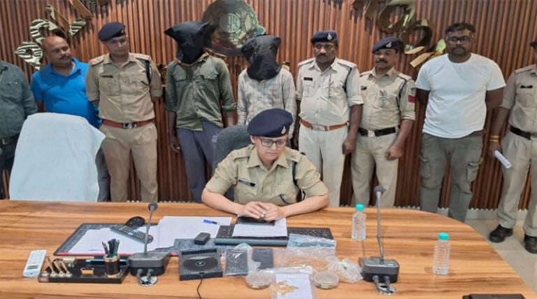 नकली सोने की गिन्नी बेचकर देशभर में करोड़ों की ठगी करने वाले गिरोह का भंडाफोड़ – दो आरोपी गिरफ्तार* 4 ginni