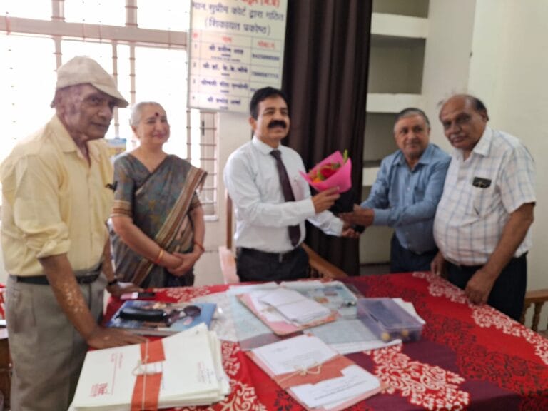 जिला शिकायत निवारण प्राधिकरण के अध्यक्ष पद पर किसना अतुलकर ने किया कार्यभार ग्रहण 11 IMG-20250513-WA0116