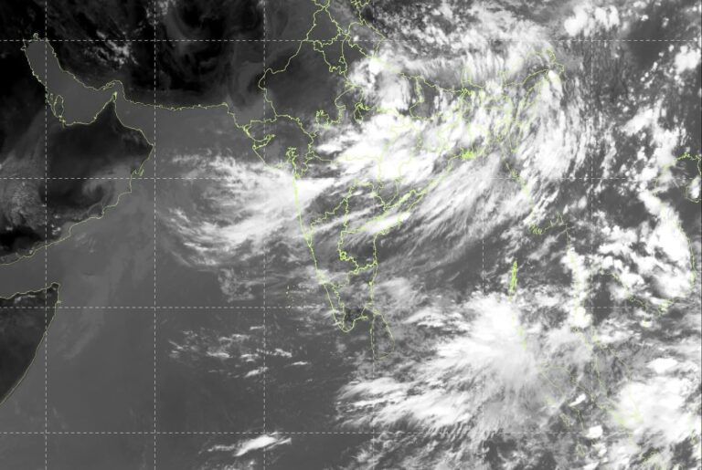 अगले 4 दिनों तक भारी बारिश की आशंका! मौसम विभाग ने जारी किया अलर्ट 5 FB_IMG_1757983254972