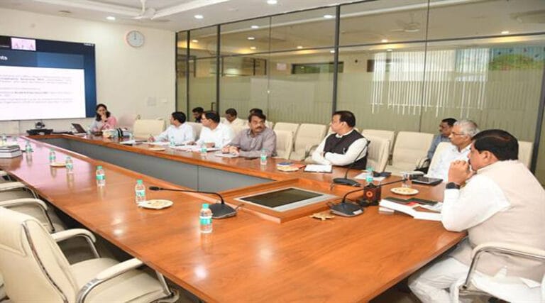 दो औषधि निरीक्षकों और उप संचालक खाद्य एवं औषधि प्रशासन को किया निलंबित - ड्रग कंट्रोलर स्थानांतरित 18 01.jpeg
