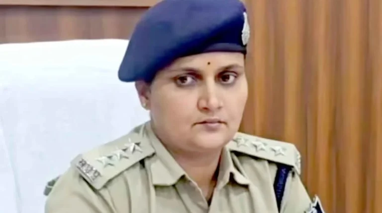 सिवनी लूट मामले में 11 पुलिस अधिकारी-कर्मचारियों के विरूद्ध दर्ज हुई एफआईआर , 5 आरोपियों को किया गिरफ्तार 9 2b7f08ea7d208e57e98fc29459108e00
