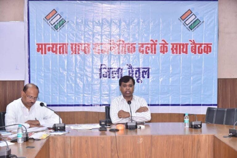 7 फरवरी तक अधिकारियों-कर्मचारियों की छुट्टियां प्रतिबंधित 9 FB_IMG_1761784167951
