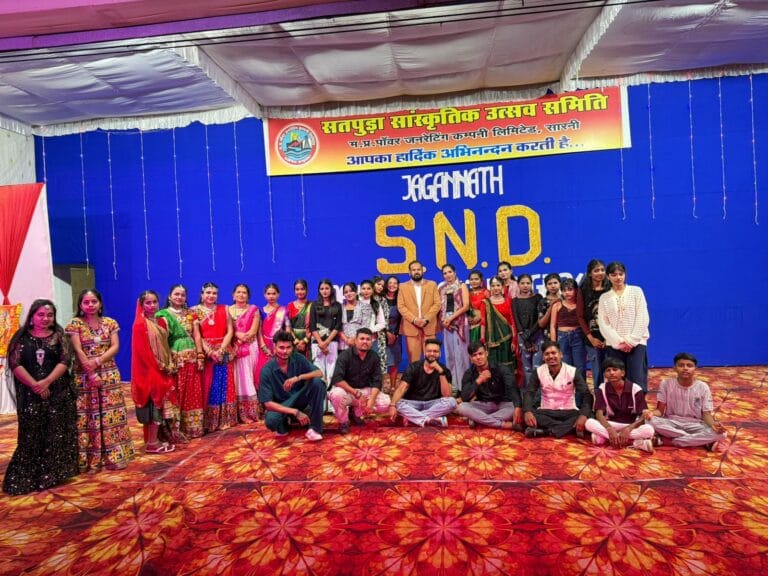 जगन्नाथ एस एन डी डांस एंड कल्चर ग्रुप के कलाकारों सबसे मनमोहक धमाकेदार रंगारंग प्रस्तुतियां 16 IMG-20251005-WA0074
