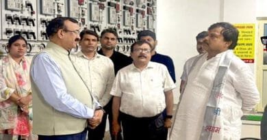 ऊर्जा मंत्री श्री तोमर ने दीपावली पर्व पर किया सब-स्टेशन फूलबाग का औचक निरीक्षण