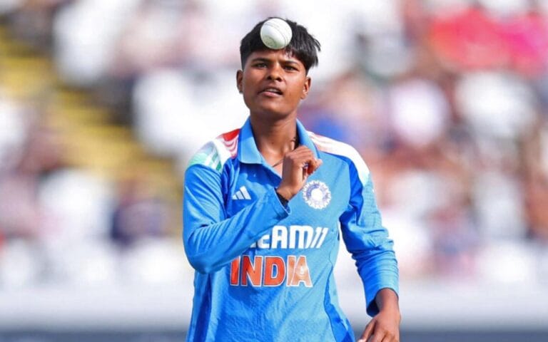 महिला क्रिकेट वर्ल्ड कप चैंपियन टीम की प्रदेश की बेटी क्रांति को ₹1 करोड़ देगी मोहन सरकार 10 FB_IMG_1762159994031