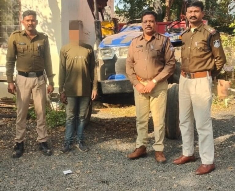 बडोरा मंडी से चोरी गया 10 लाख रुपये मूल्य का ट्रैक्टर–ट्रॉली बैतूल बाजार पुलिस ने 48 घंटे में किया बरामद 27 FB_IMG_1764846857651