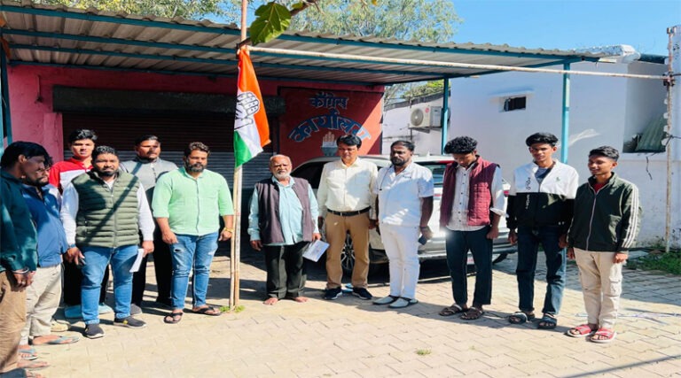 पाथाखेड़ा के वार्डों में कांग्रेस का स्थापना दिवस मनाया गया 14 cc