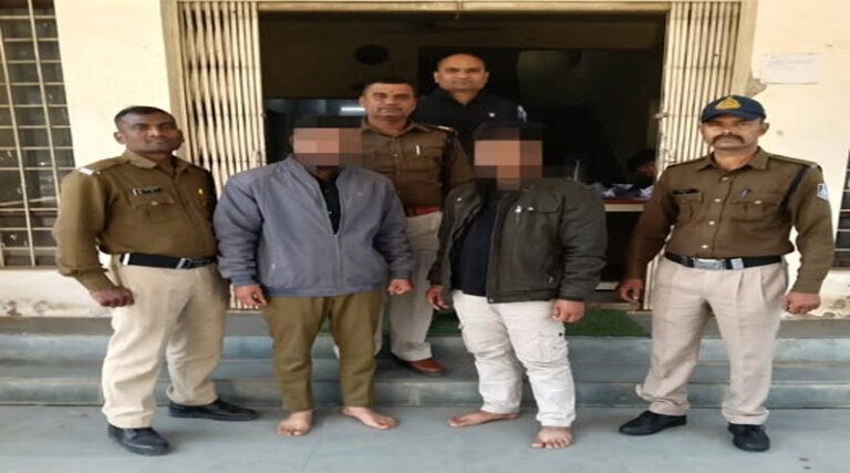 चोरी के मोबाईल फोन बेचने वाले आरोपी गिरफ्तार 30 chor