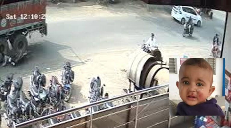 ट्रक ने बाइक को मारी टक्कर, महिला की मौत गोद में बैठा 7 माह का मासूम बचा 8 takkar