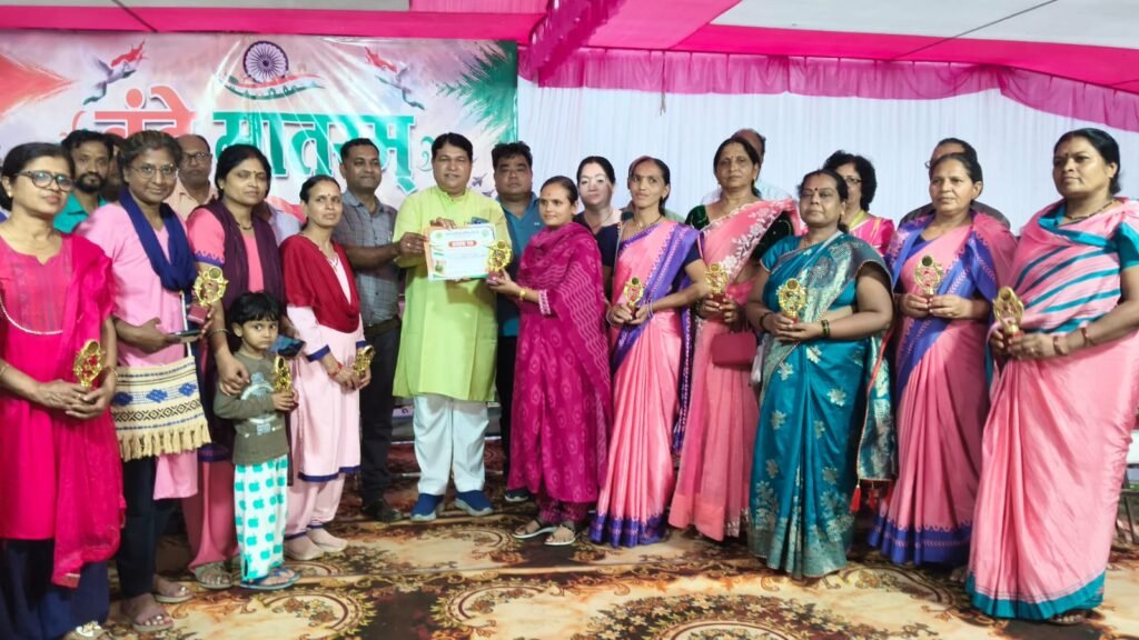 हर-घर तिरंगा अभियान के समापन पर नपाध्यक्ष, सीएमओ ने विभिन्न स्पर्धाओं में विजेता स्कूली बच्चों को किया पुरस्कृत 2 WhatsApp Image 2026 08 17 at 20.11.01
