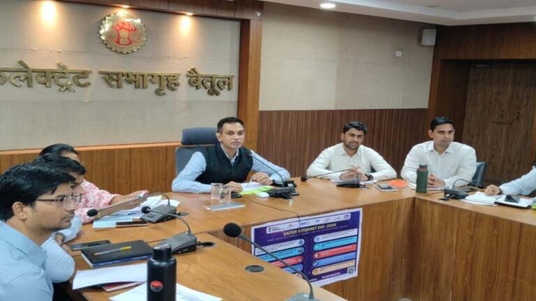 सीएम हेल्पलाइन में लापरवाही बर्दाश्त नहीं , इन अधिकारियों को नोटिस जारी 5 mp cm help line