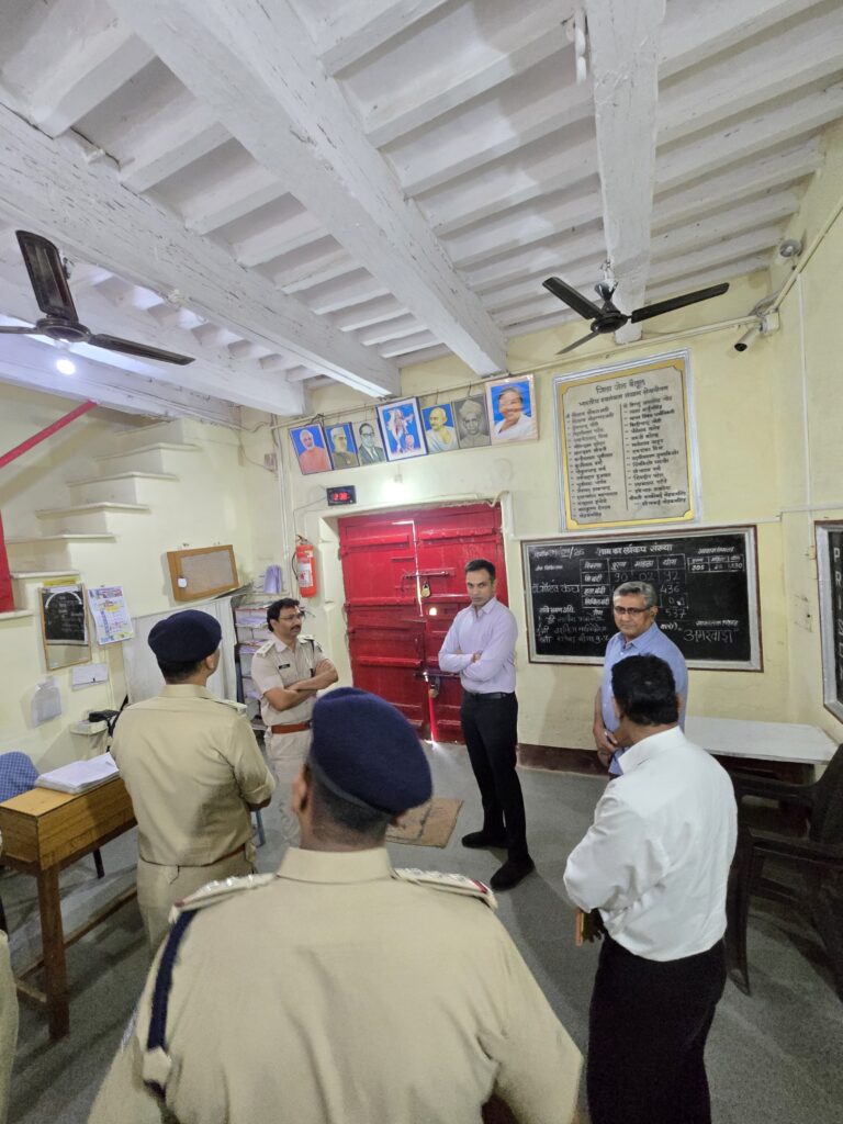 कलेक्टर एवं पुलिस अधीक्षक ने किया जिला जेल बैतूल का औचक निरीक्षण 9 WhatsApp Image 2026 09 02 at 17.36.14