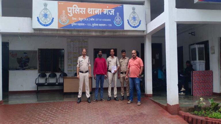युवक की हत्या करने वाले फरार आरोपी को किया गिरफ्तार 48 ajay